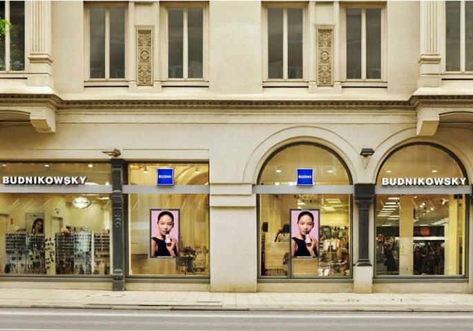From October City Screens From HYGH In Budnikowsky Stores Locatrics